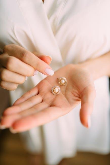 Framing the ⁢Face: Choosing Earrings ⁤for Various Hair Lengths